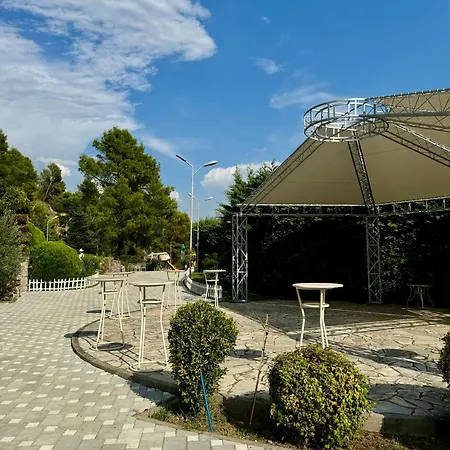 Panorama & 4*