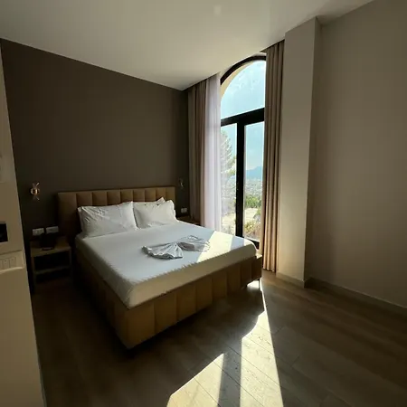 Panorama & 4*