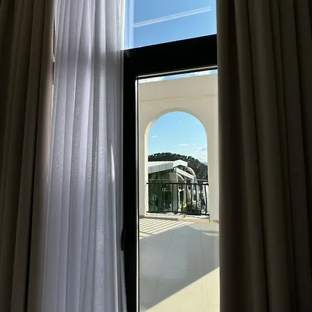Panorama & 4* Эльбасан